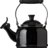 Le Creuset Demi Fluitketel - 1,1 L - Ebbenzwart 2 Le Creuset Demi Fluitketel - 1,1 L - Ebbenzwart -Kookgerei Korting Winkel 1107x1200 8