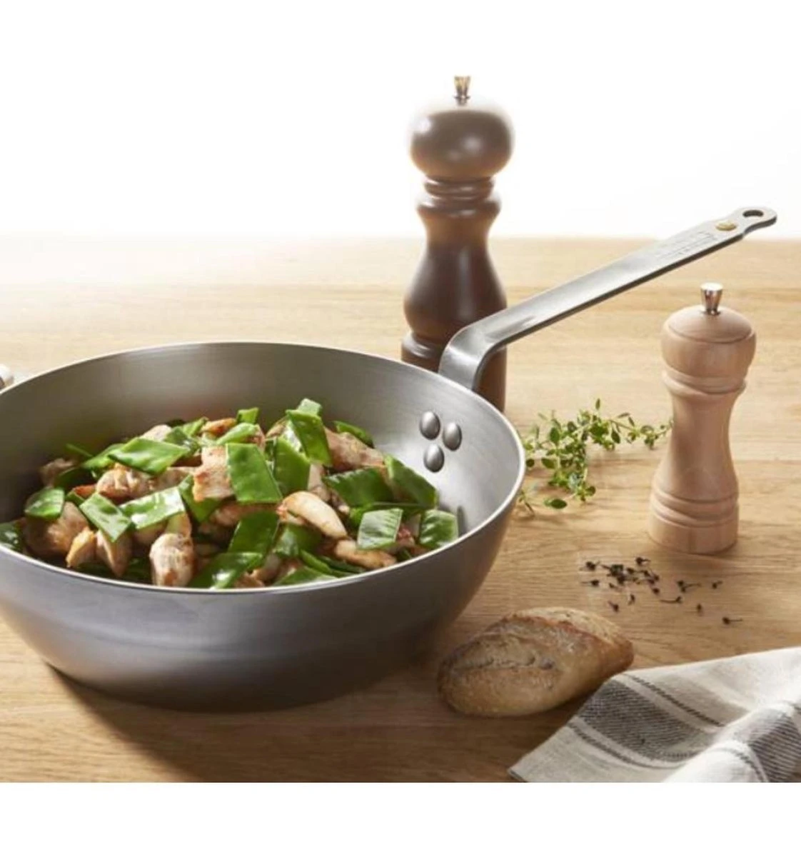 DeBuyer Mineral B Element Hapjespan - Ø 28 Cm 7 DeBuyer Mineral B Element Hapjespan - Ø 28 Cm - Afbeelding 5