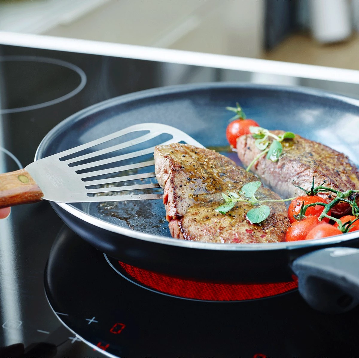 GreenPan Cambridge Koekenpan 30cm - Zwart - Inductie - PFAS-vrij 20 GreenPan Cambridge Koekenpan 30cm - Zwart - Inductie - PFAS-vrij - Afbeelding 18