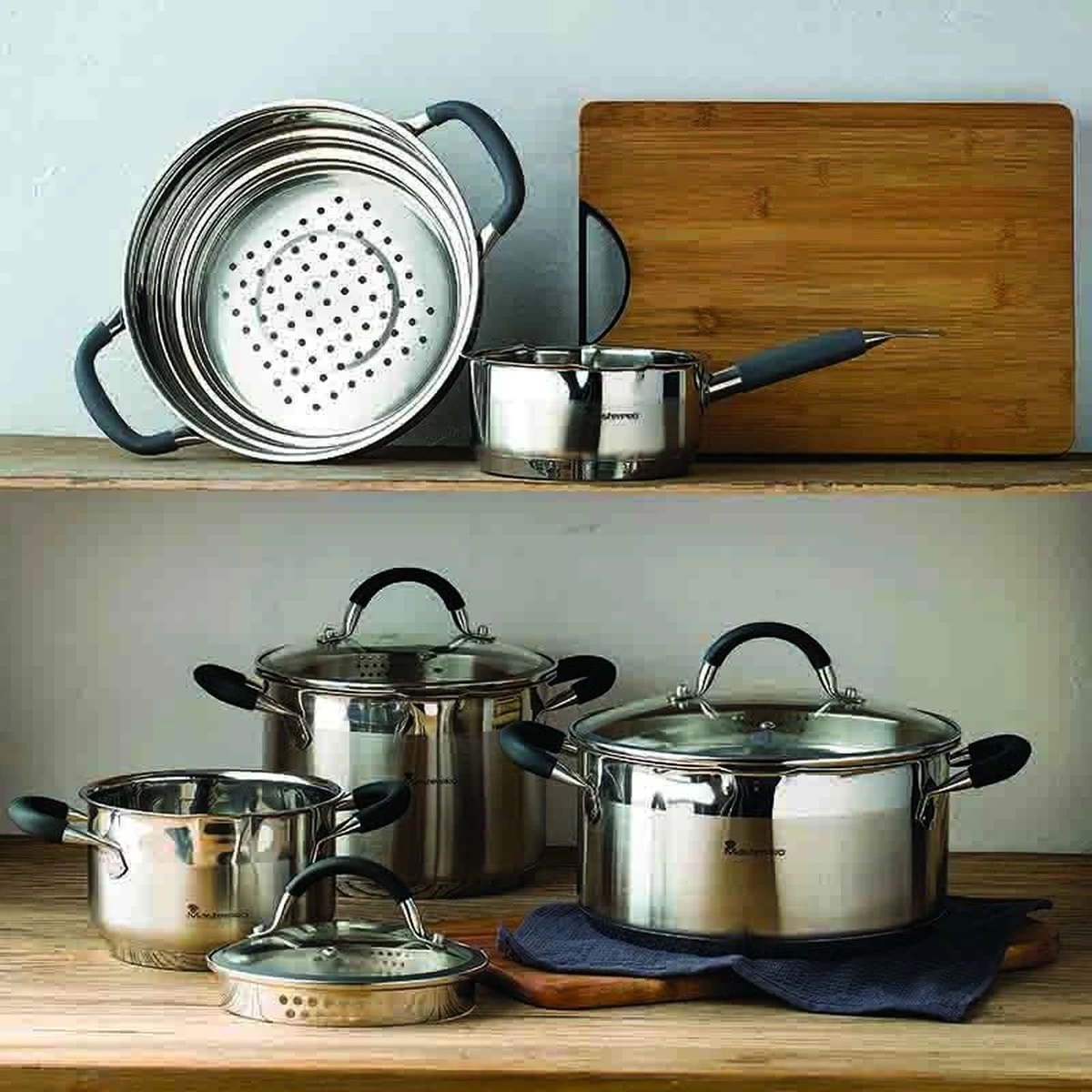 Bergner Masterpro - Serveerpan Met Deksel - 28 Cm - 3.8 L - RVS 4 Bergner Masterpro - Serveerpan Met Deksel - 28 Cm - 3.8 L - RVS - Afbeelding 2