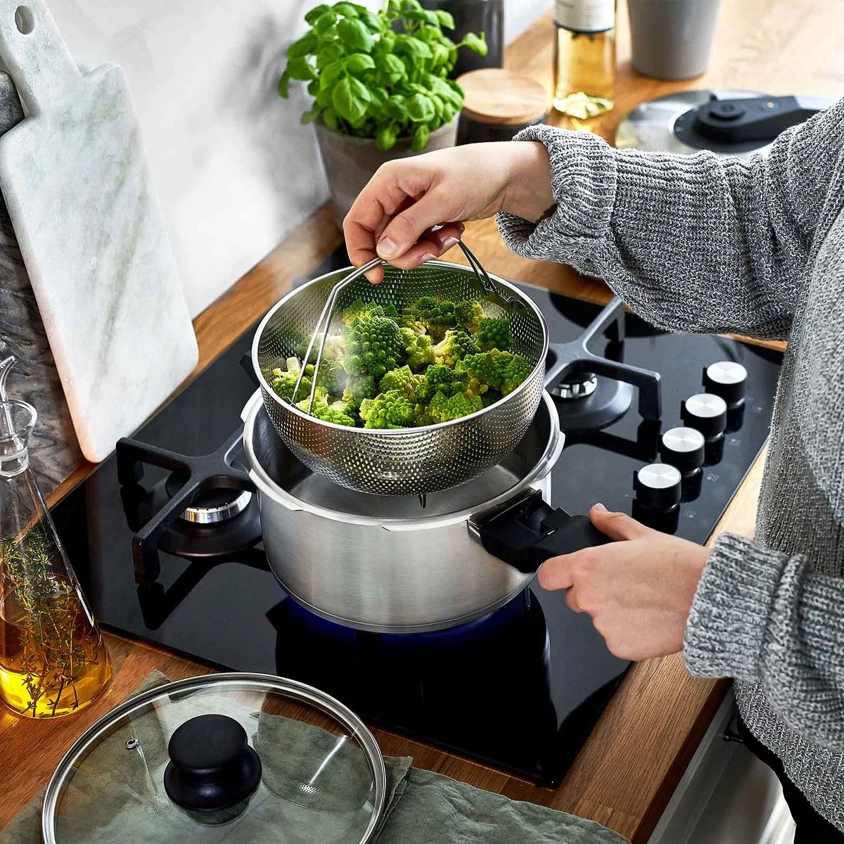 Springlane Roestvrijstalen Snelkookpan - Inductie - Pressure Cooker - 6,0 L Met Stoommand 6 Springlane Roestvrijstalen Snelkookpan - Inductie - Pressure Cooker - 6,0 L Met Stoommand - Afbeelding 4