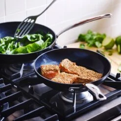 GreenPan Barcelona Infinity Pro Koekenpan 32cm - Zwart - Inductie - PFAS-vrij 39 GreenPan Barcelona Infinity Pro Koekenpan 32cm - Zwart - Inductie - PFAS-vrij -Kookgerei Korting Winkel 1200x1200 410