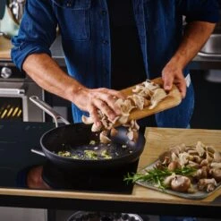 KitchenAid Hard Geanodiseerd Aluminium Koekenpannenset ø20+24+28cm - Zwart - Inductie -Kookgerei Korting Winkel 1200x1200 538