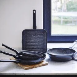 BK Universe Wok Ø 28cm - Inductie - Anti-aanbak - PFAS-vrij 17 BK Universe Wok Ø 28cm - Inductie - Anti-aanbak - PFAS-vrij -Kookgerei Korting Winkel 1200x1200 603