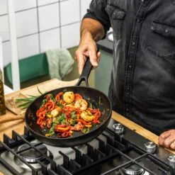 KitchenAid Classic Forged Aluminium Wok ø28cm - Zwart - Inductie - Anti-aanbak 27 KitchenAid Classic Forged Aluminium Wok ø28cm - Zwart - Inductie - Anti-aanbak -Kookgerei Korting Winkel 1200x1200 610