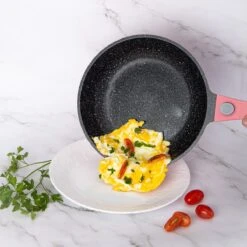 Royalty Line Inductie Pannenset - Luxe 14-delige Pannenset Marmeren Coating - Pannen Met Afneembare Handvaten - Oven-Ready - PFAS-Vrij - Voor Alle Warmtebronnen - Afneembare Koudgrepen - Antiaanbaklaag - Koekenpan Met Glazen Deksels - Roze 19 Royalty Line Inductie Pannenset - Luxe 14-delige Pannenset Marmeren Coating - Pannen Met Afneembare Handvaten - Oven-Ready - PFAS-Vrij - Voor Alle Warmtebronnen - Afneembare Koudgrepen - Antiaanbaklaag - Koekenpan Met Glazen Deksels - Roze -Kookgerei Korting Winkel 1200x1200 924