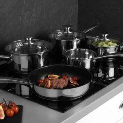 Russell Hobbs Pannenset - Vaatwasserbestendig - 5-delige Set - Alle Warmtebronnen Ook Inductie - Steelpannen Met Deksel En Schenktuit 7 Russell Hobbs Pannenset - Vaatwasserbestendig - 5-delige Set - Alle Warmtebronnen Ook Inductie - Steelpannen Met Deksel En Schenktuit -Kookgerei Korting Winkel 1200x1200 979