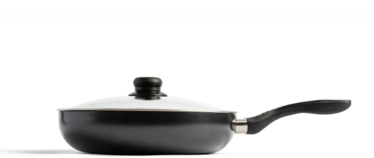 BK Easy Basic Ceramic Hapjespan Ø 28 Cm - Met Glazen Deksel - PFAS-vrij 3 BK Easy Basic Ceramic Hapjespan Ø 28 Cm - Met Glazen Deksel - PFAS-vrij