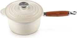 Le Creuset Steelpan - Met Deksel - Tradition - Meringue - ø 18 Cm / 1.8 Liter 14 Le Creuset Steelpan - Met Deksel - Tradition - Meringue - ø 18 Cm / 1.8 Liter -Kookgerei Korting Winkel 1200x594 2