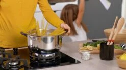 Tefal Cook & Cool E493S6 - Set 3-delig (kookpan 20/24 + Steelpan 16) 35 Tefal Cook & Cool E493S6 - Set 3-delig (kookpan 20/24 + Steelpan 16) -Kookgerei Korting Winkel 1200x674 7