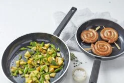 Demeyere Alu Comfort 3 Koekenpan – Keramische Antikleeflaag – Koekenpan Inductie – Ceraforce (PTFE-vrij) - Pannen Set 24 Cm + 28 Cm 12 Demeyere Alu Comfort 3 Koekenpan – Keramische Antikleeflaag – Koekenpan Inductie – Ceraforce (PTFE-vrij) - Pannen Set 24 Cm + 28 Cm -Kookgerei Korting Winkel 1200x800 156