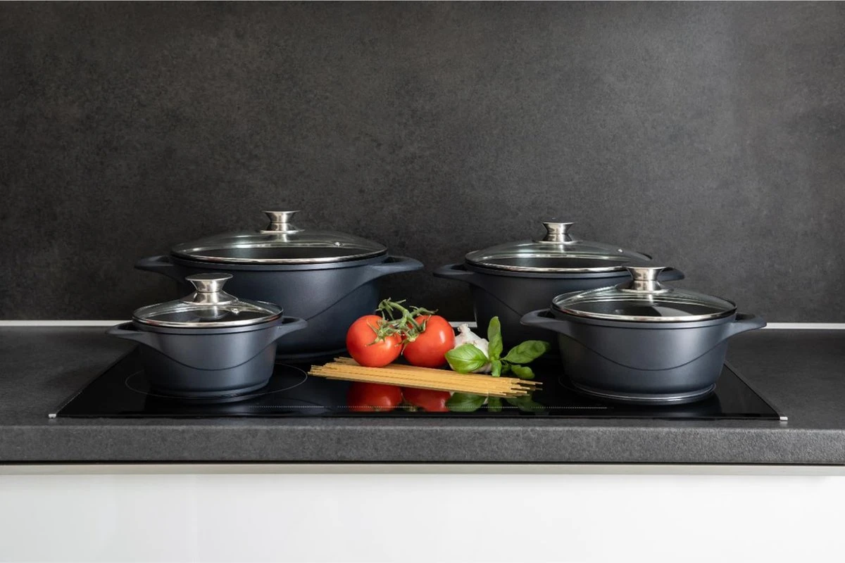 Smile 10 Delige Pannenset - Antiaanbaklaag - Vaatwasser Bestendig - Zwart 10 Smile 10 Delige Pannenset - Antiaanbaklaag - Vaatwasser Bestendig - Zwart - Afbeelding 8