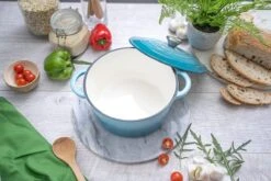 Nuovva Gietijzeren Braadpan Antiaanbaklaag Met Deksel - Sudderpan Blauw - Rond - Ø24 Cm - 4,7 Liter - 100% PFAS & PFOA Vrij - Geschikt Voor Alle Warmtebronnen - Elektrisch - Gas - Halogeen - Inductie – Keramisch 9 Nuovva Gietijzeren Braadpan Antiaanbaklaag Met Deksel - Sudderpan Blauw - Rond - Ø24 Cm - 4,7 Liter - 100% PFAS & PFOA Vrij - Geschikt Voor Alle Warmtebronnen - Elektrisch - Gas - Halogeen - Inductie – Keramisch -Kookgerei Korting Winkel 1200x800 207