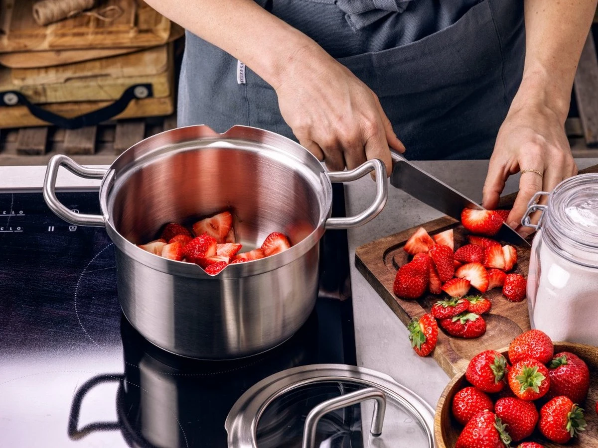 BK Q-linair Master Glas Pannenset - 5-delig - Glazen Deksel - Veilig Afgietsysteem - Inductie 17 BK Q-linair Master Glas Pannenset - 5-delig - Glazen Deksel - Veilig Afgietsysteem - Inductie - Afbeelding 15