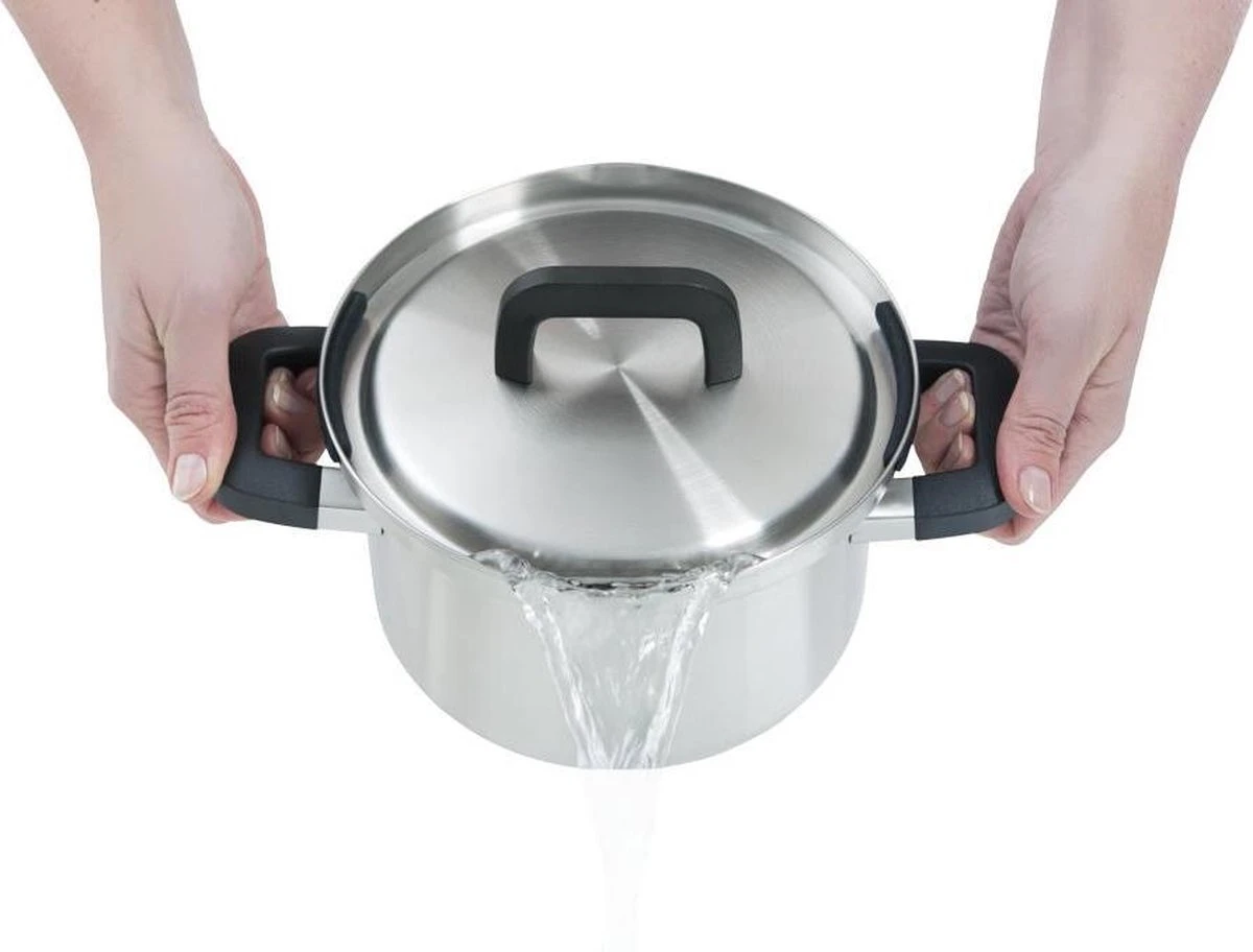 BK Flow Cool Pannenset - 4-delig – RVS Deksels - Veilig Afgietsysteem - Geschikt Voor Alle Warmtebronnen 11 BK Flow Cool Pannenset - 4-delig – RVS Deksels - Veilig Afgietsysteem - Geschikt Voor Alle Warmtebronnen - Afbeelding 9