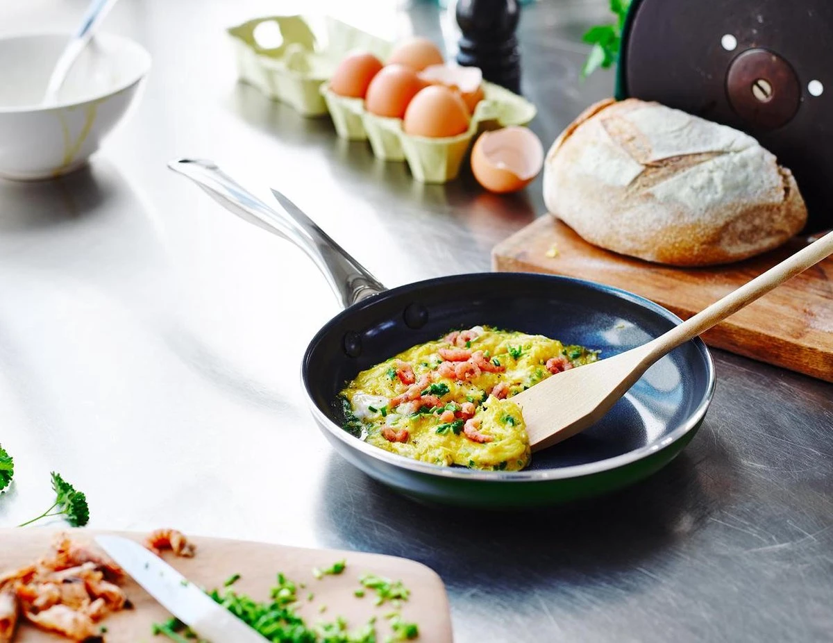 Dagelijkse Kost Door Jeroen Meus - Koekenpan ø28cm - Inductie - Anti-aanbak - PFAS-vrij 9 Dagelijkse Kost Door Jeroen Meus - Koekenpan ø28cm - Inductie - Anti-aanbak - PFAS-vrij - Afbeelding 7