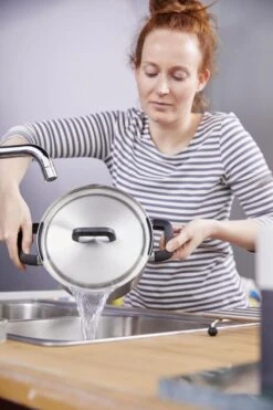 BK Flow Cool Pannenset - 4-delig – RVS Deksels - Veilig Afgietsysteem - Geschikt Voor Alle Warmtebronnen 33 BK Flow Cool Pannenset - 4-delig – RVS Deksels - Veilig Afgietsysteem - Geschikt Voor Alle Warmtebronnen -Kookgerei Korting Winkel 799x1200 1