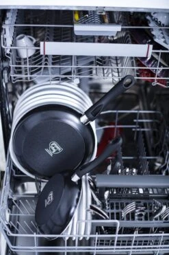 GreenChef Diamond Wokpan 28cm - Zwart - Inductie - PFAS-vrij 11 GreenChef Diamond Wokpan 28cm - Zwart - Inductie - PFAS-vrij -Kookgerei Korting Winkel 800x1200 7