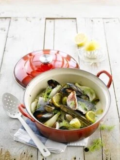 Le Creuset Braadpan Faitout Tradition Kersenrood - ø 24 Cm / 3 Liter 16 Le Creuset Braadpan Faitout Tradition Kersenrood - ø 24 Cm / 3 Liter -Kookgerei Korting Winkel 901x1200 2